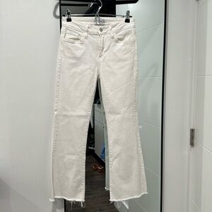 Great white jeans, excellent condition